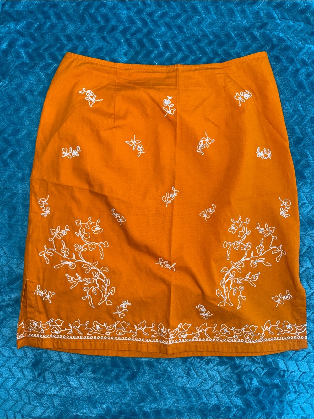 LOFT Ann Taylor Orange Pencil Skirt with White Embroidered Floral Detail - 6P